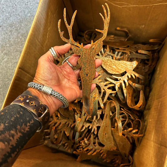 Bow Hook Rusty Mule Deer